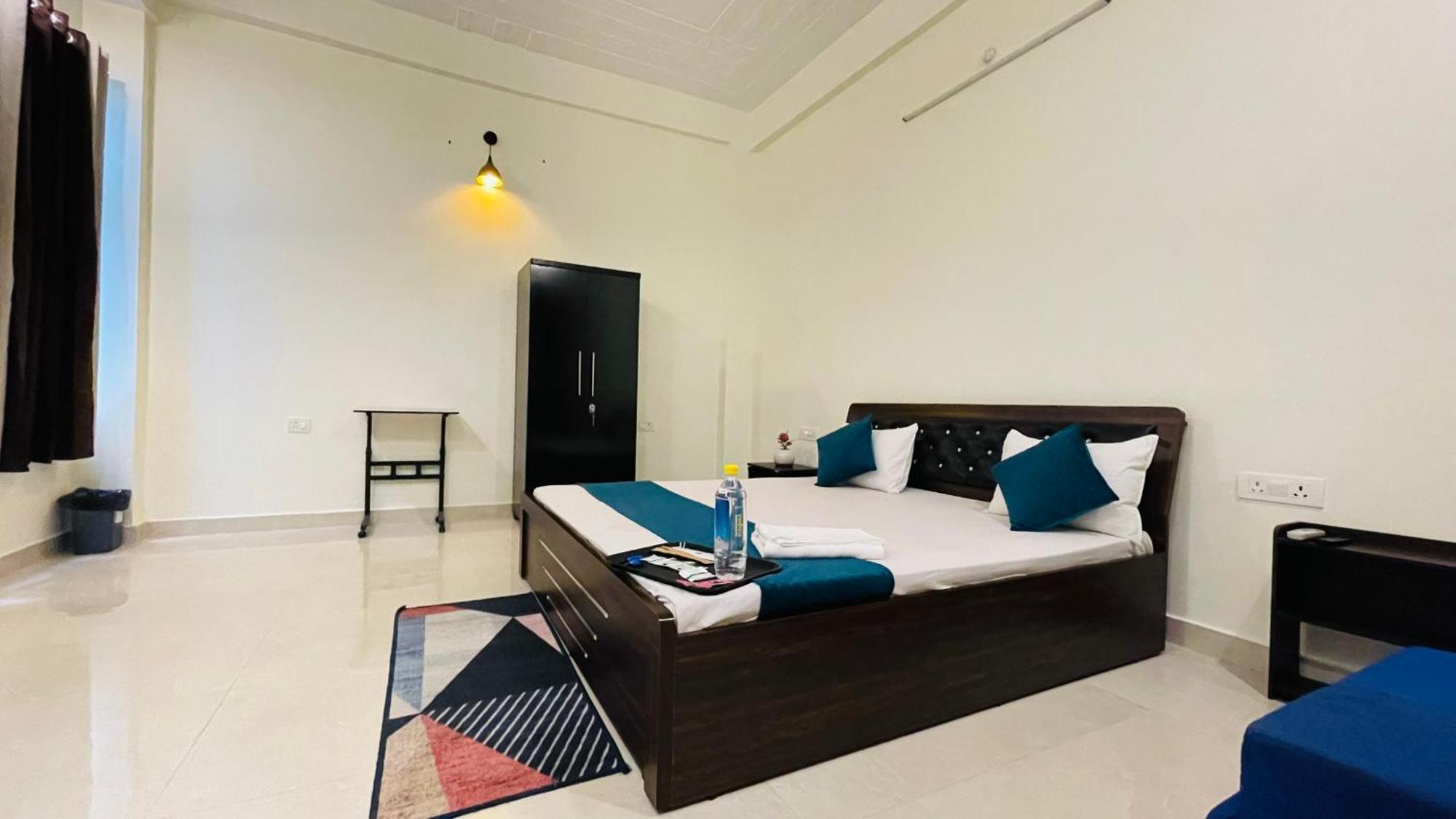 Atulyam Stays Sushant Golf City Lucknow Exteriör bild